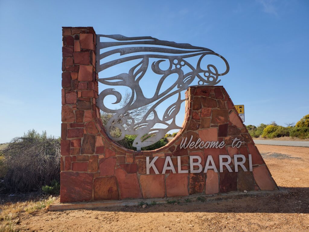 「Welcome to KALBARRI」の看板