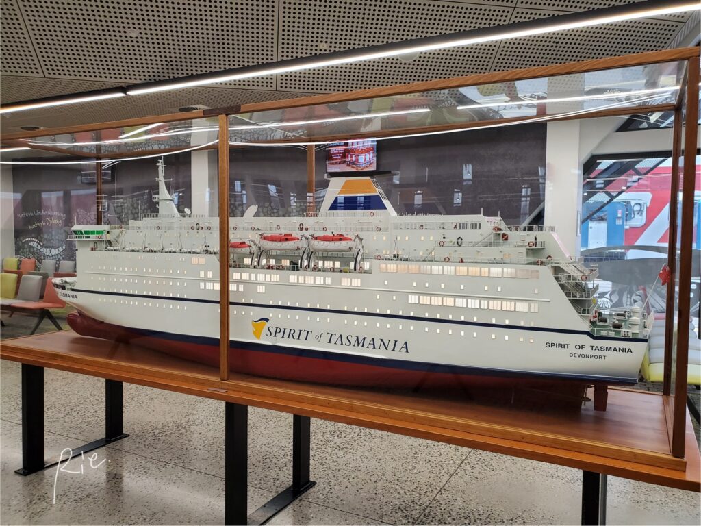 Spirit of Tasmaniaの旧型っぽい模型