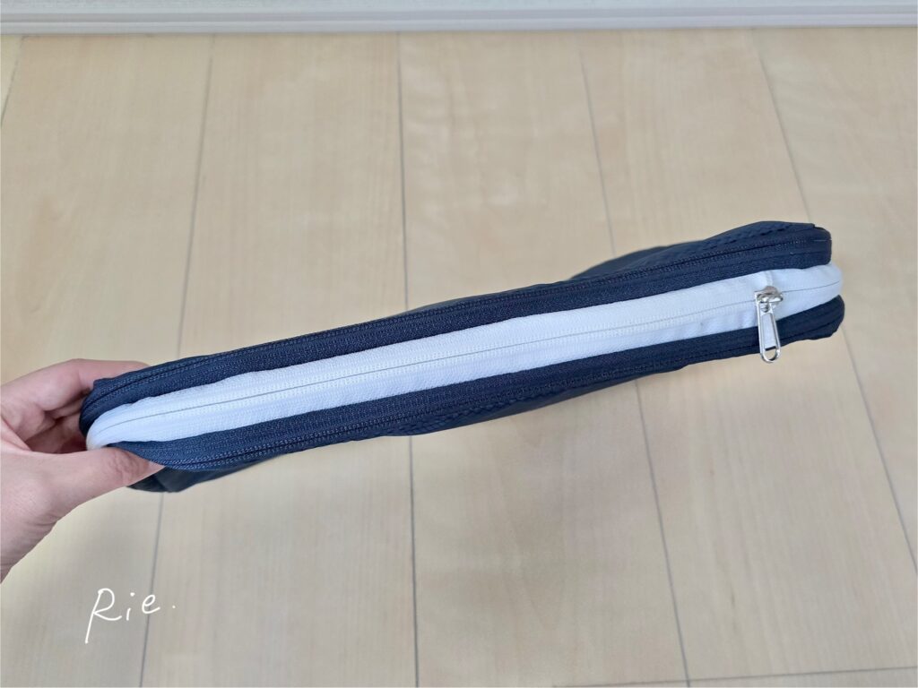 圧縮ポーチを横から見たとき