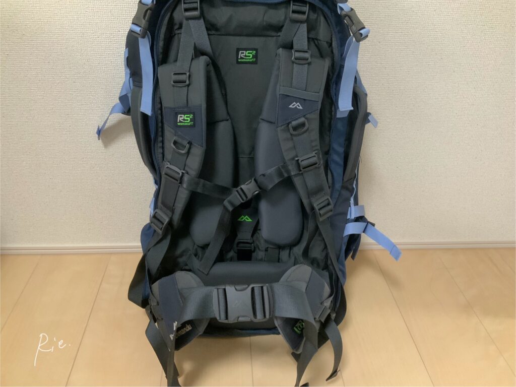 体が触れる部分がしっかり厚みがある作りになっているバックパック
