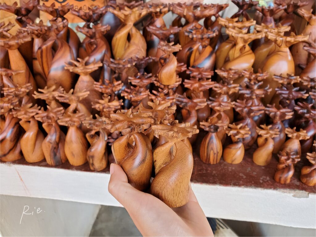 お土産で購入したバオバブの置き物
