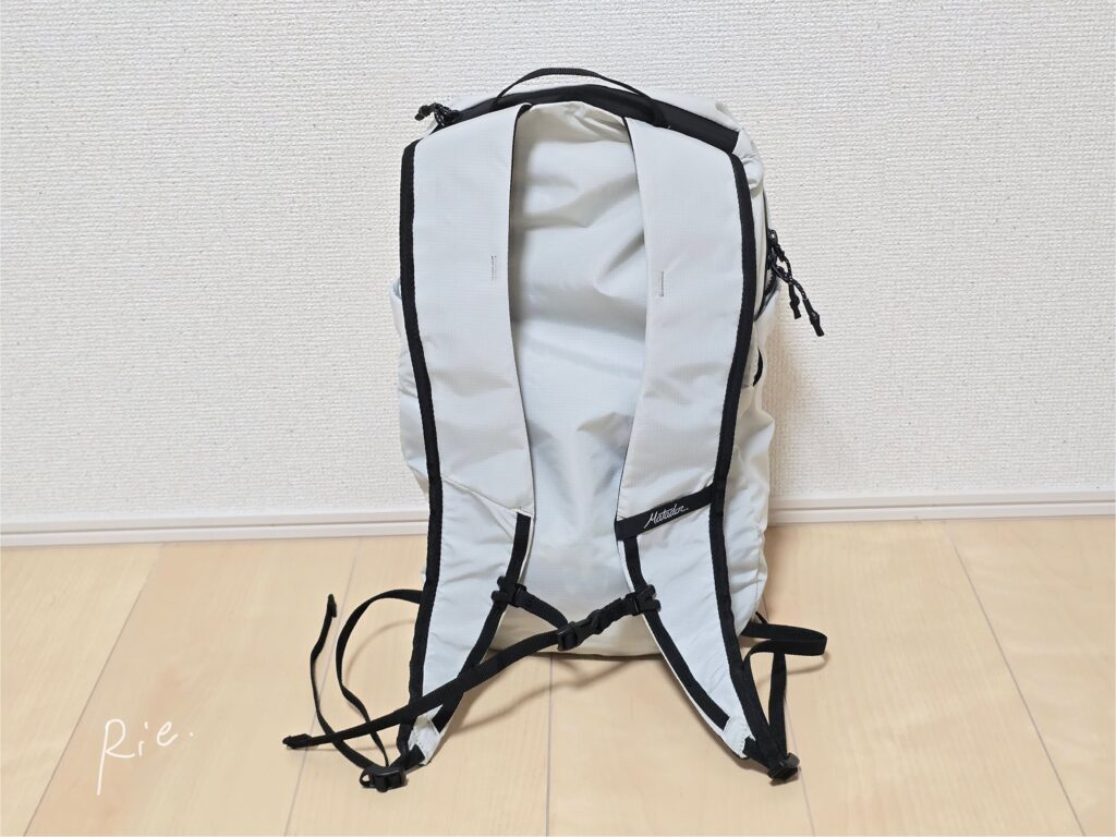 バックパック背面