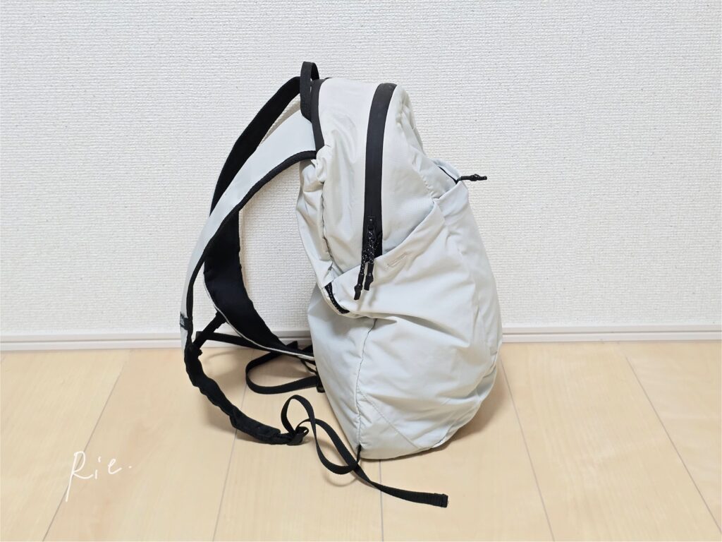 バックパック横から