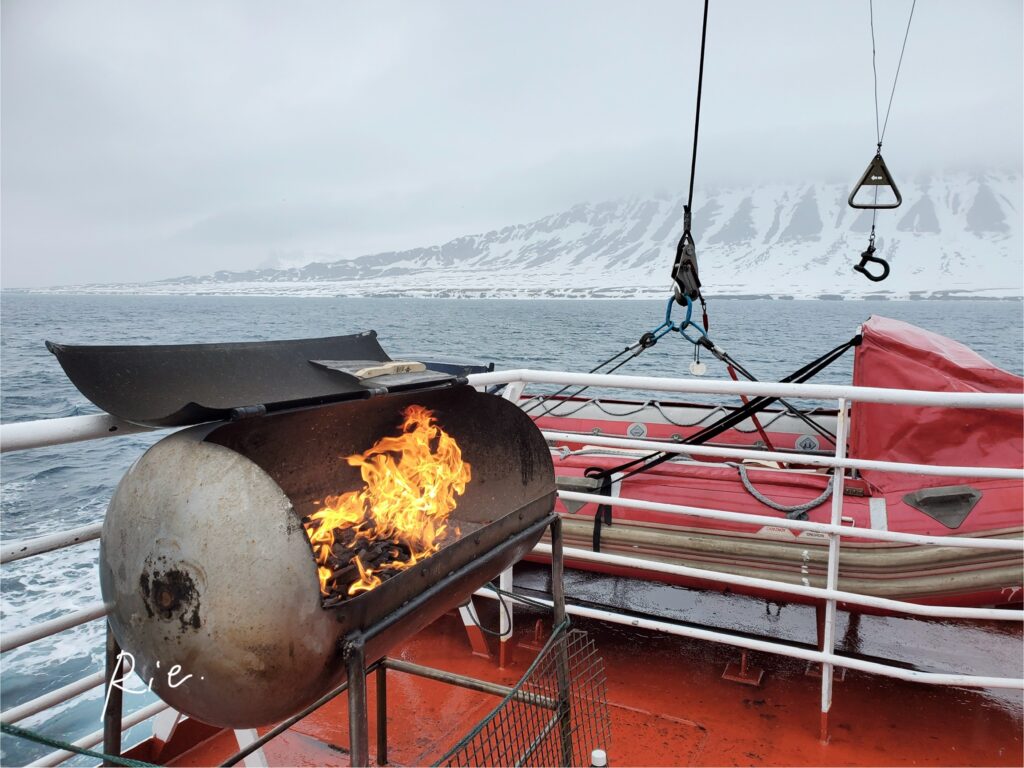 デッキでの焚き火