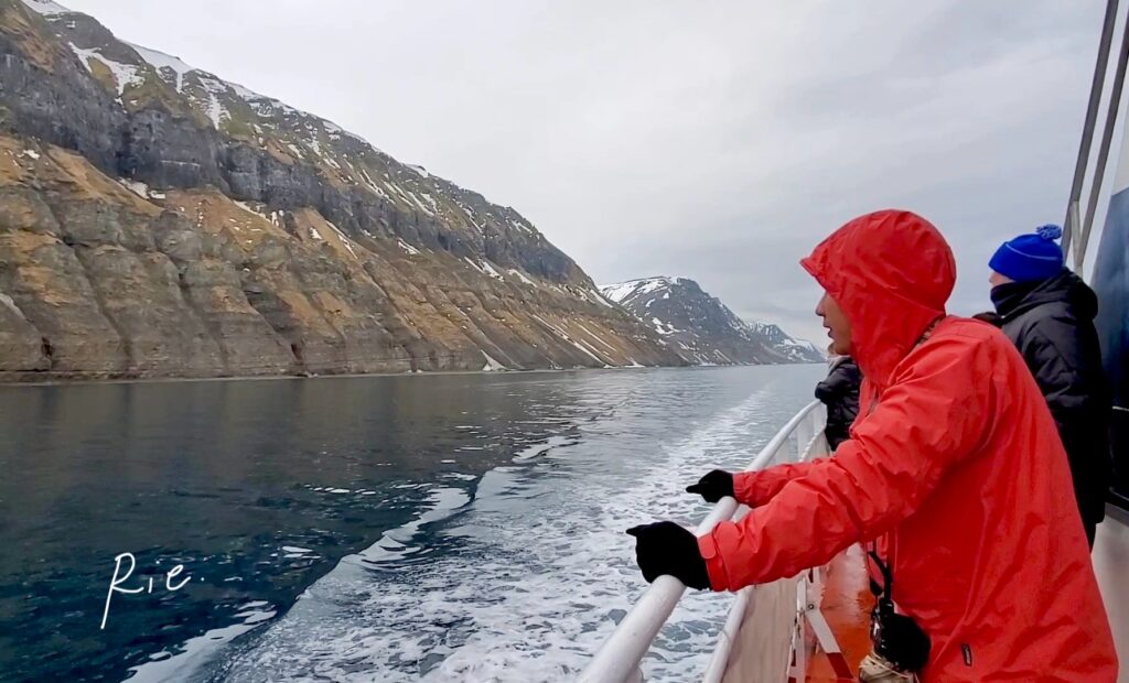 絶景を楽しんでいる様子