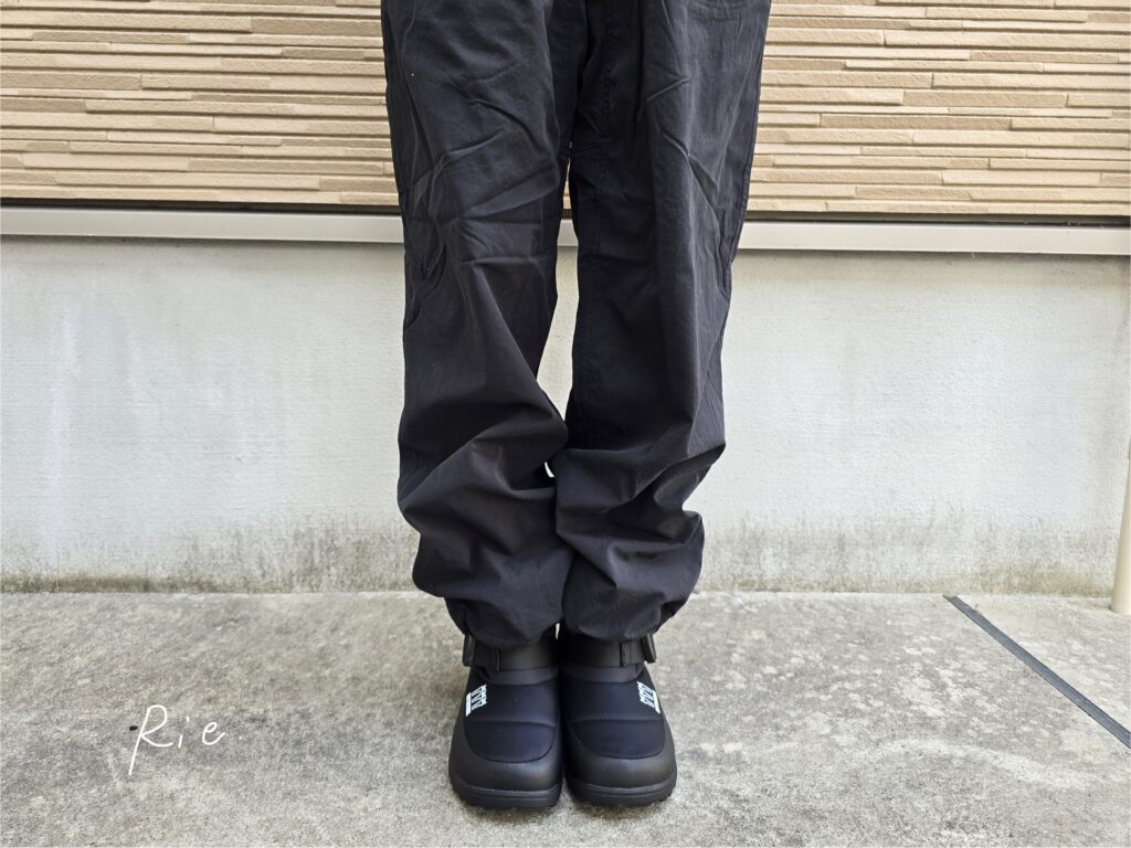 ブーツを覆うように履いたとき