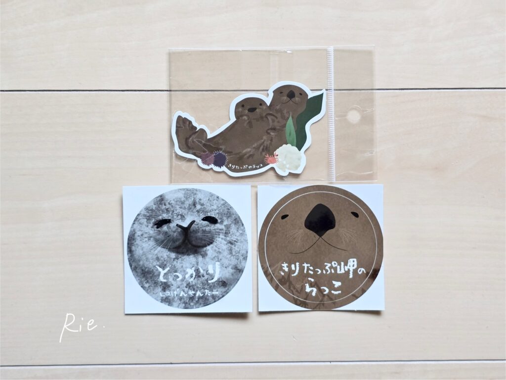 ラッコとアザラシのステッカー