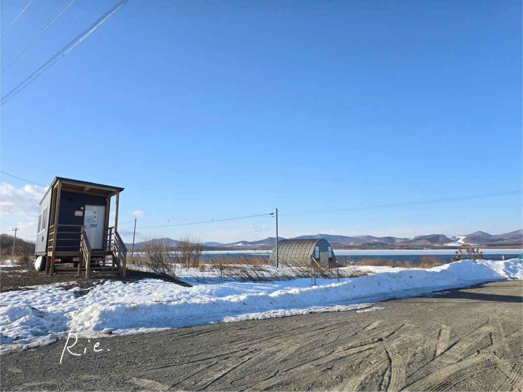 コムケ湖第三鳥見小屋付近